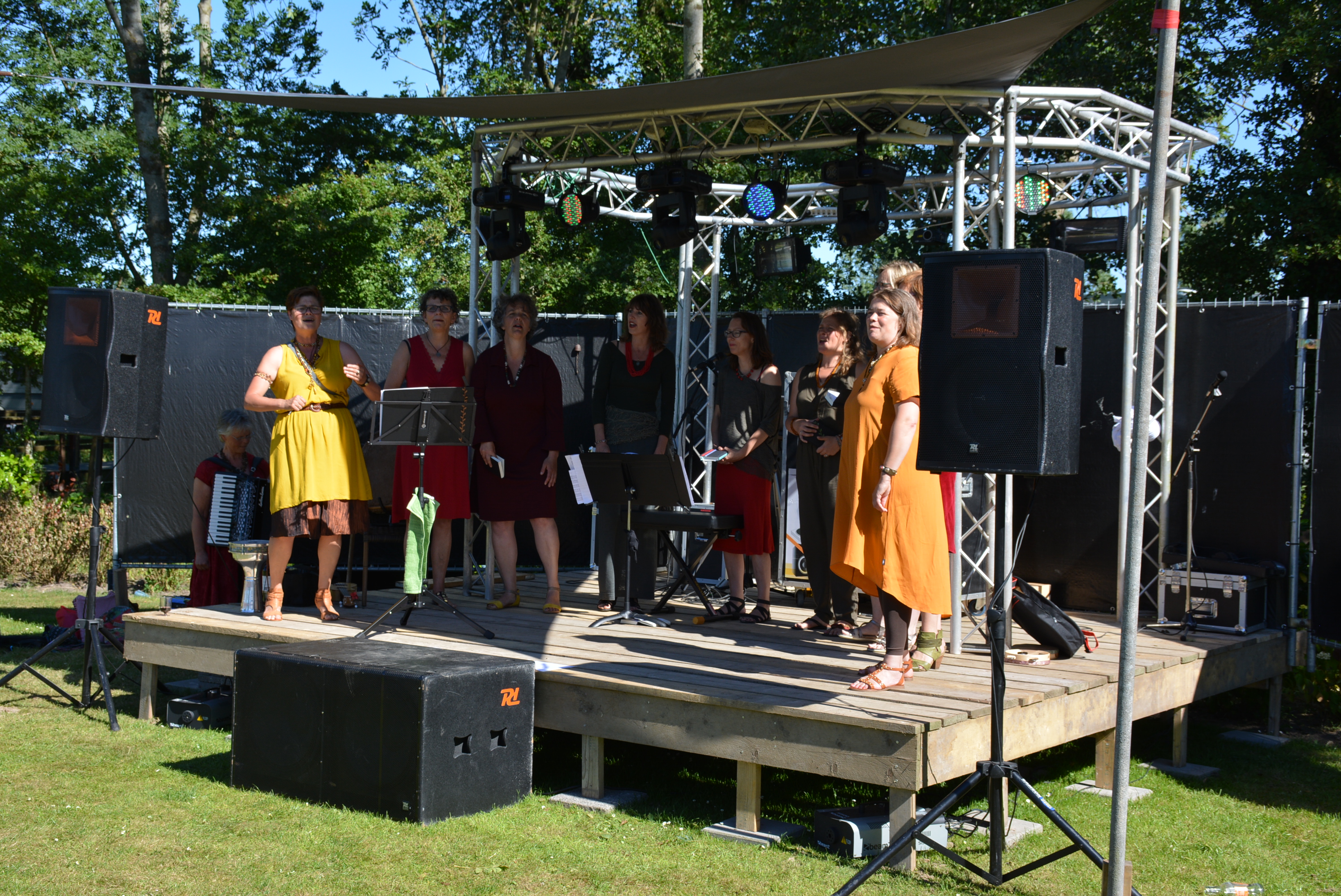 Cantare Trottoir op festival Voorbij de grens van De 4 Elementen