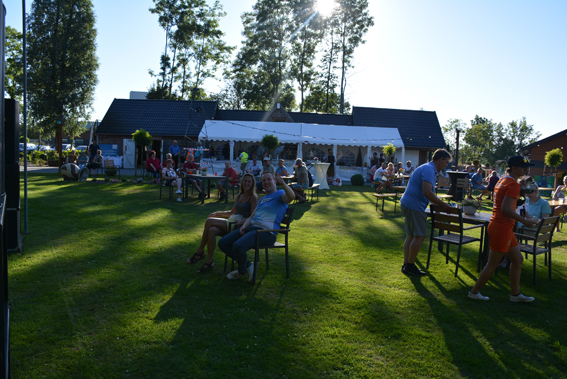 Festival Voorbij de Grens bij De 4 Elementen in Stroobos